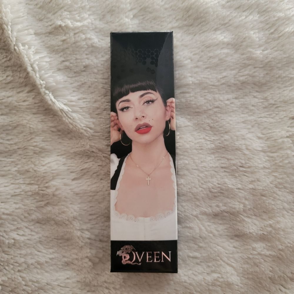NEW Qveen Studio Lip Liner Duo - Picture 2 of 6